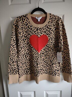 Lightweight leopard print sweater with red heart ♥️ NWT size L